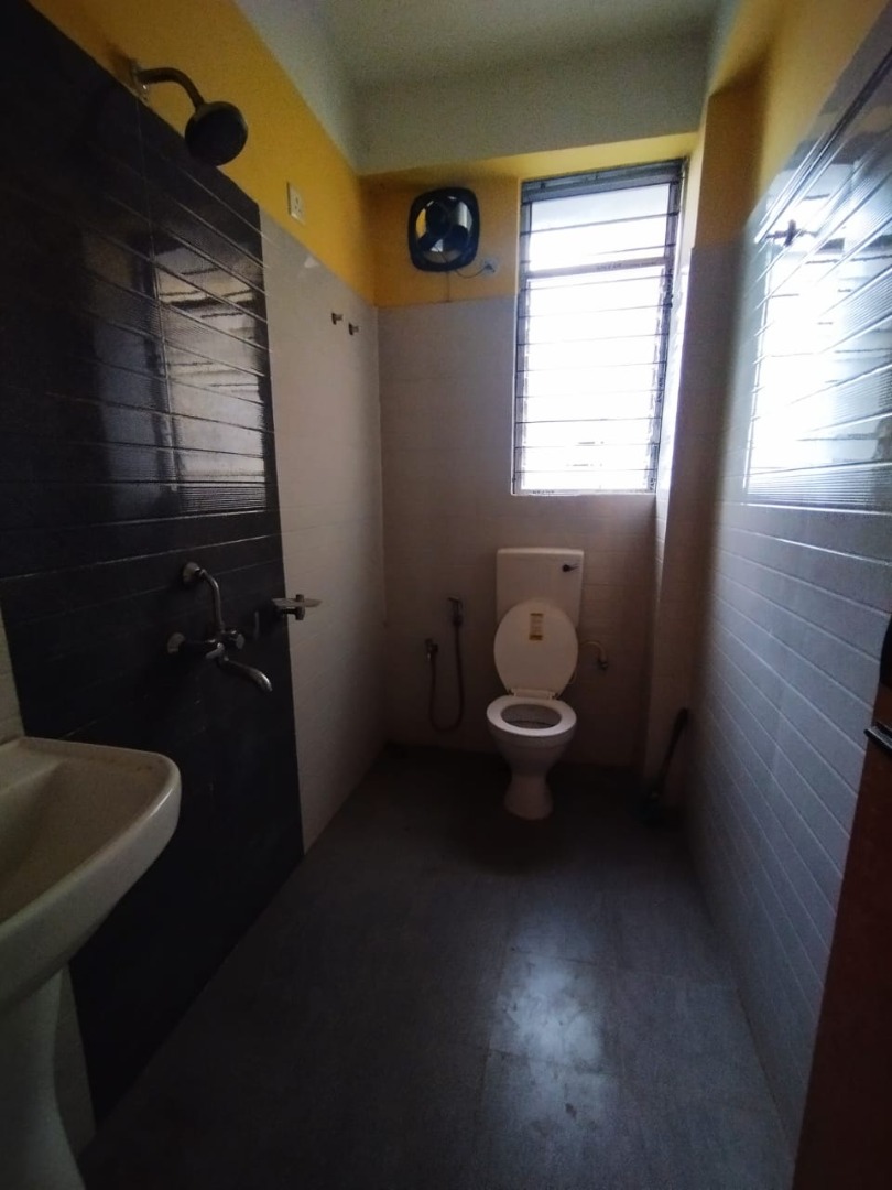 Unfurnished 3bhk in KK Handiqui Path, Mathura Nagar, Bormotoria, Guwahati, Assam, India for Rent